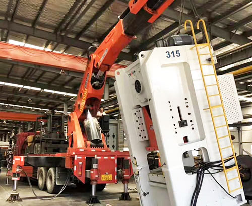 沙县附近随车吊出租，轻松解决运输难题